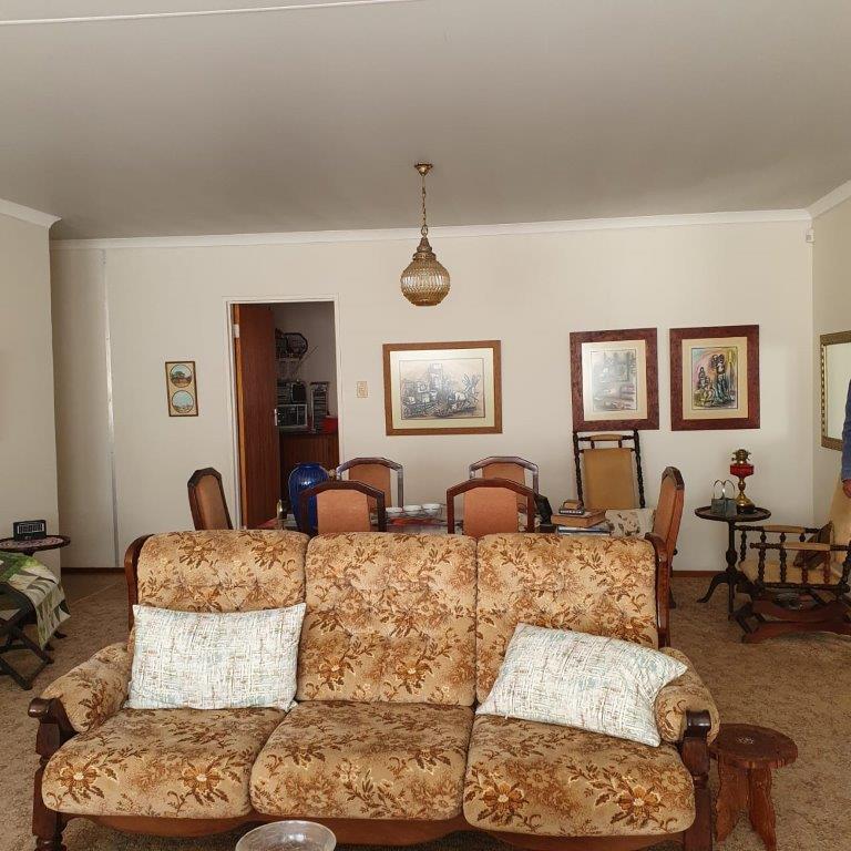 4 Bedroom Property for Sale in Ladybrand Free State